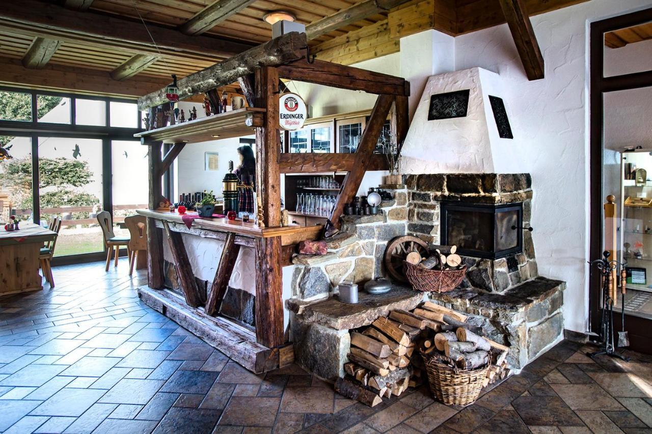 Am Roten Hammer I Gasthof Und Pension Oberwiesenthal Eksteriør billede