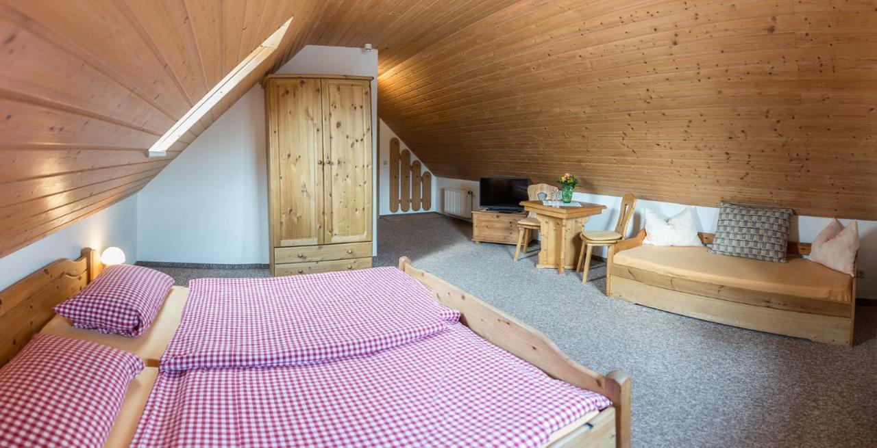 Am Roten Hammer I Gasthof Und Pension Oberwiesenthal Eksteriør billede
